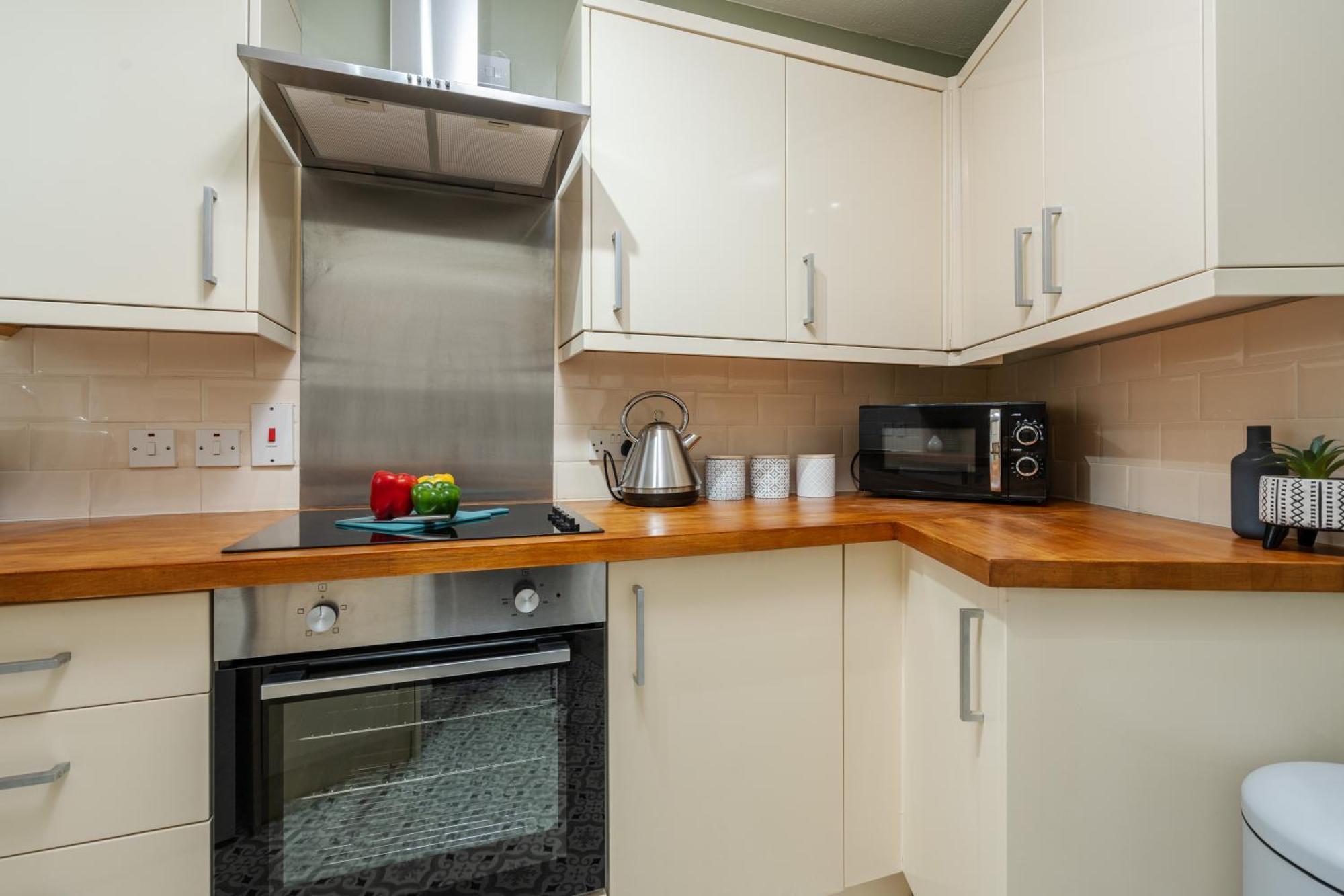 Cozy Waterfront - Free Parking & Wi-fi Appartement