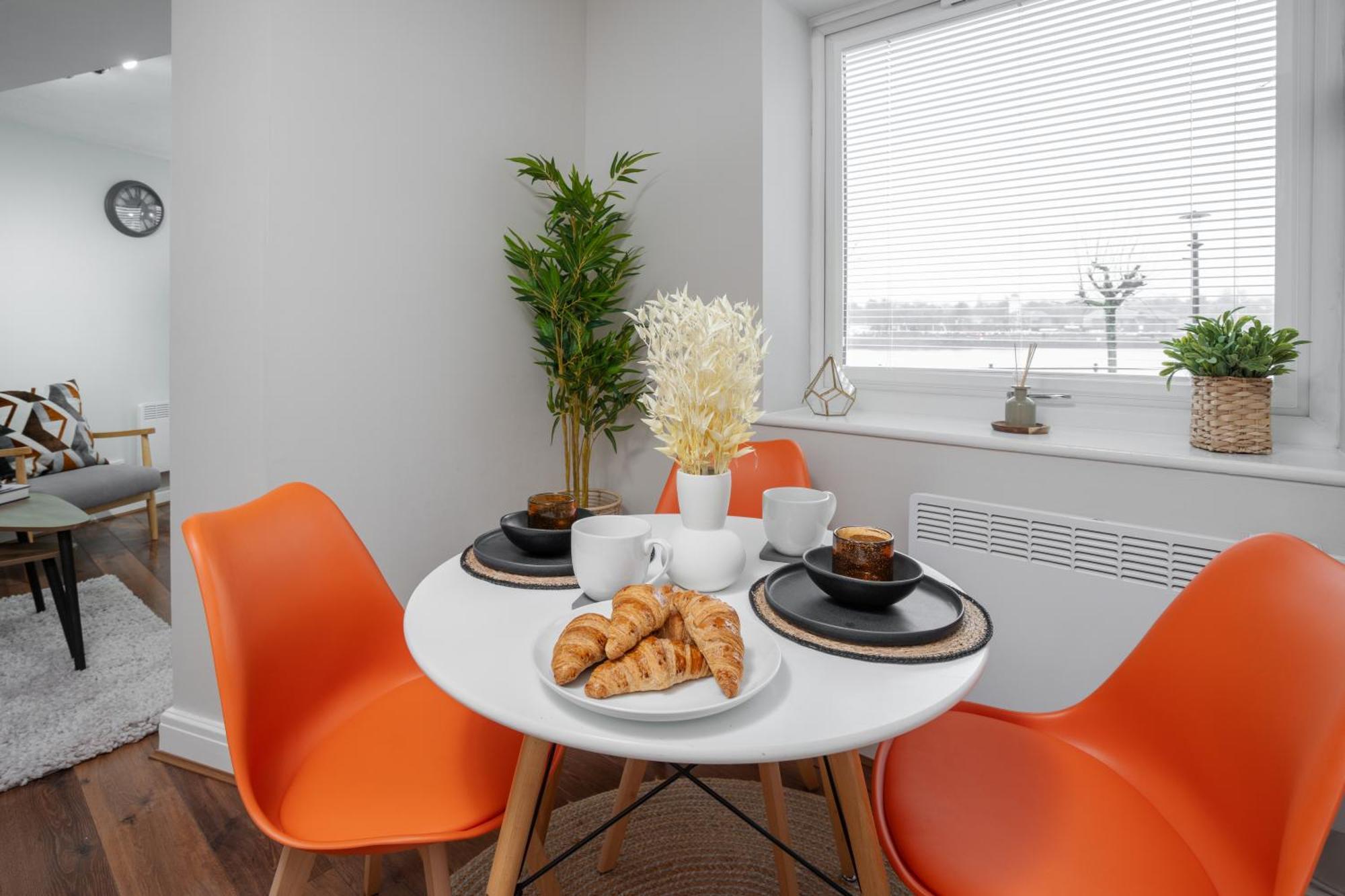 Cozy Waterfront - Free Parking & Wi-fi Appartement *
