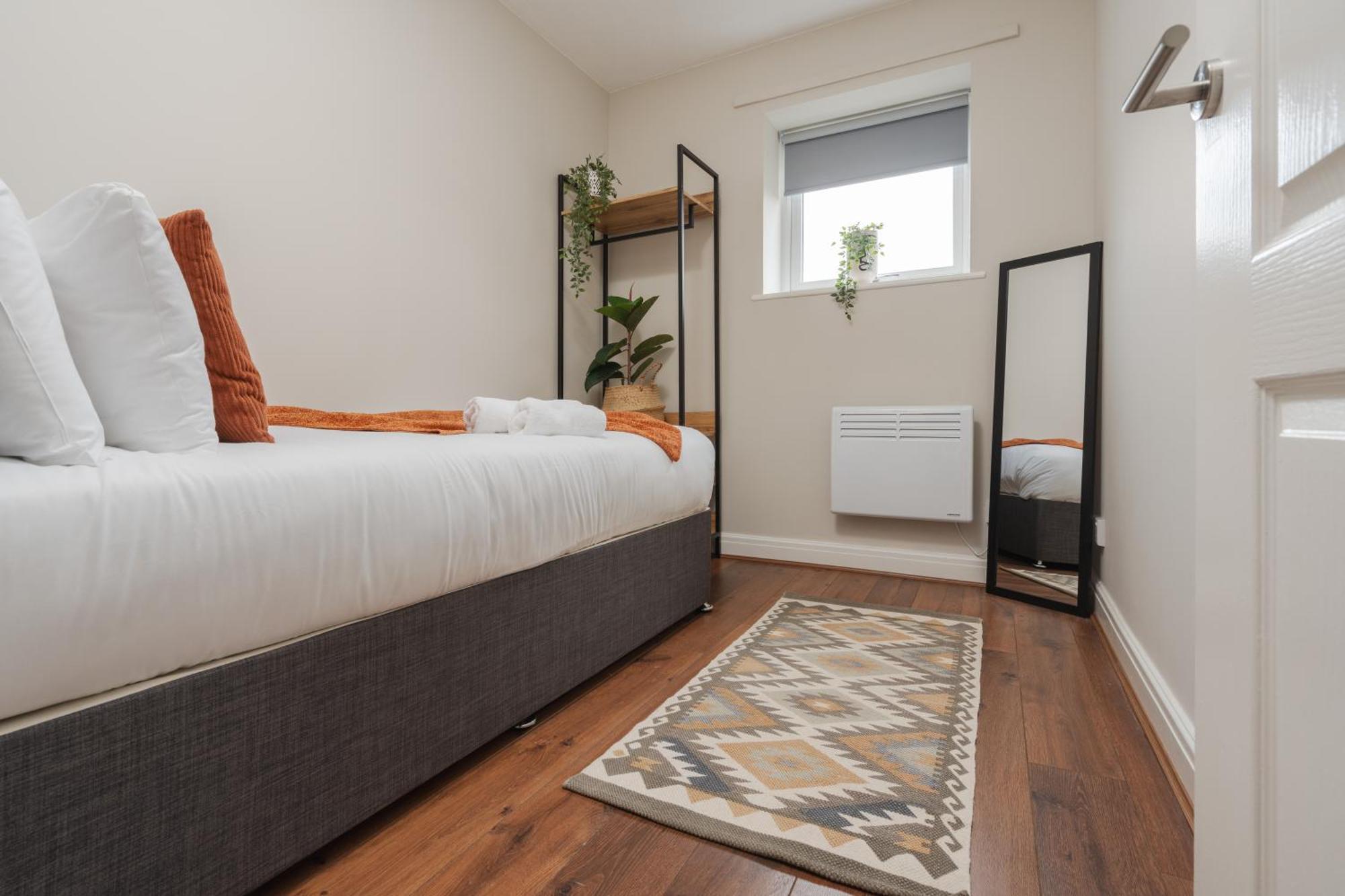 Cozy Waterfront - Free Parking & Wi-fi *